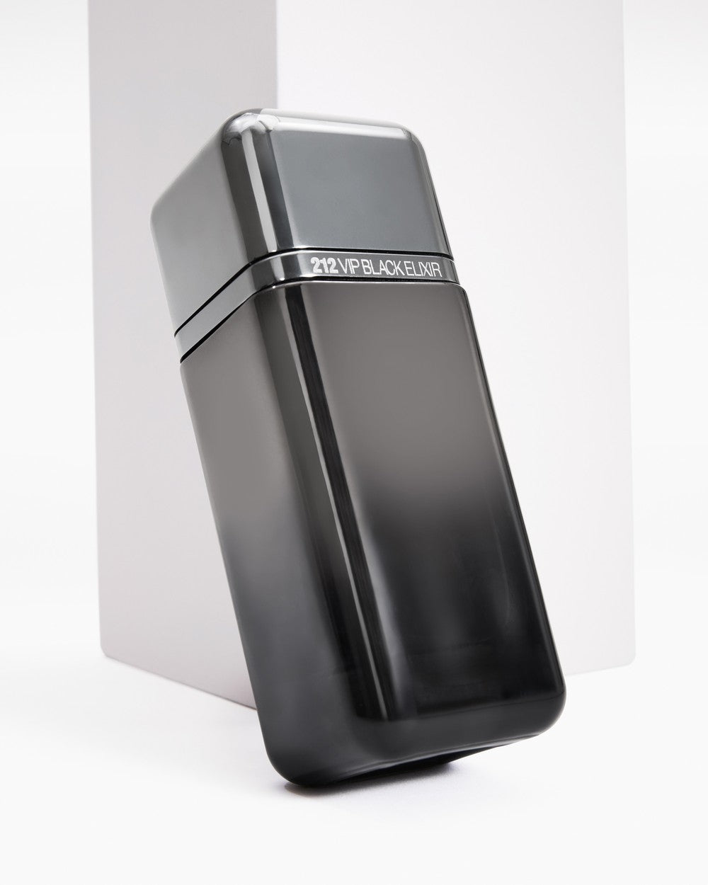 212 VIP Black Elixir 100ml perfume bottle with sleek black design, ideal for bold and sophisticated fragrance lovers-2