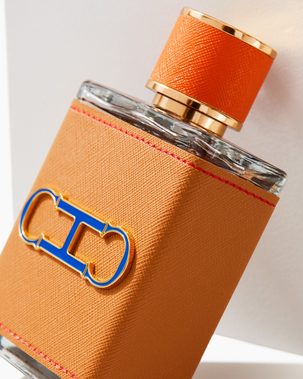 Men Insignia Leather 100ml perfume bottle with a sleek, masculine design, offering bold leather and woody fragrance notes-2